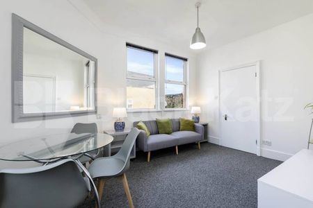 Modern Apartment - Photo 3