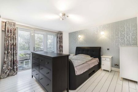 4 bedroom terraced house to rent - Photo 5