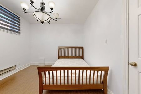 For Lease - 176 Elmwood Avenue Unit# Basement, Toronto, Ontario - Photo 2