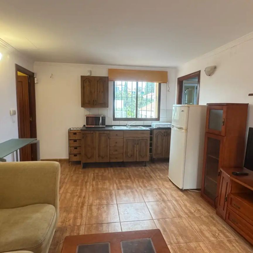 Apartamento de alquiler en Urbanización el Rosario, 327a, El Rosario - Ricmar - Photo 1