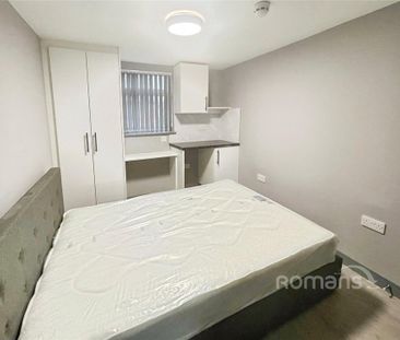 1 bedroom in a house share to rent - Photo 6