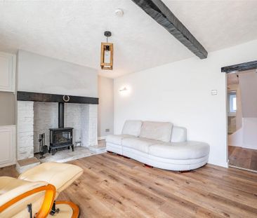 2 bedroom end of terrace house to rent - Photo 1