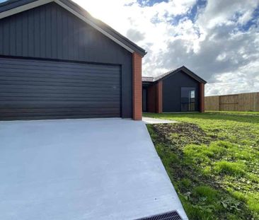 Spacious luxury living - Photo 4