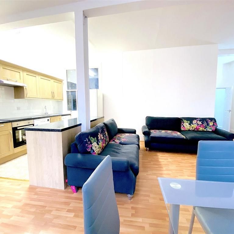 2 bedroom apartment to rent - Photo 1