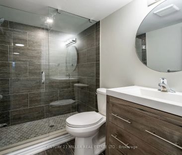 Detached Home For Lease | W9254638 - Photo 3