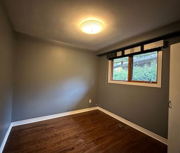 For Lease - 28 Landfair Crescent, Toronto, Ontario - Photo 4