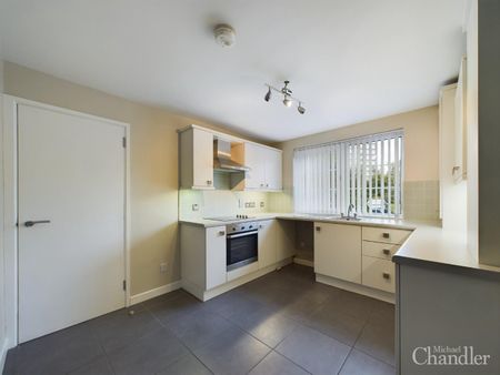 47 Fortwilliam Grange, Belfast, BT15 4AU - Photo 4