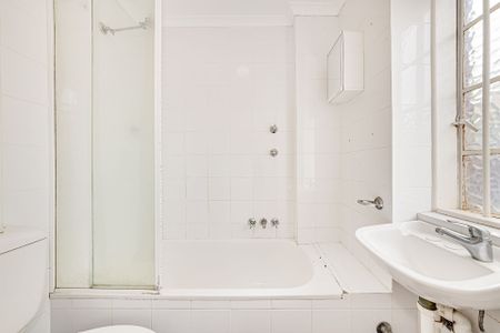 Studio Apartment - Offered Unfurnished - Photo 5