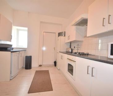 3 bedroom apartment to rent - Photo 5