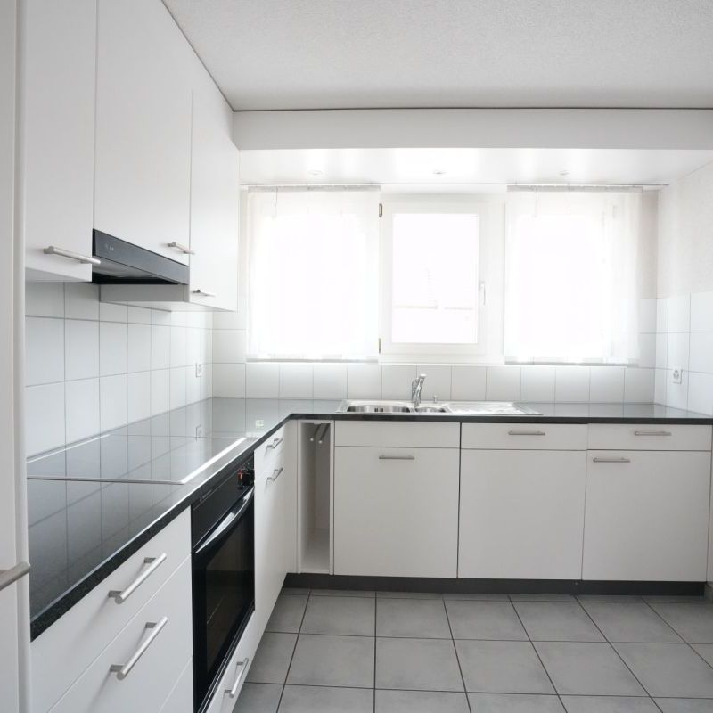 Stilvolle 3.5 Zimmerwohnung mit grosser Terrasse und En-Suite Bad - Photo 1