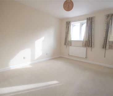 2 Bedroom House - Cherry Gardens, Bishops Waltham - Photo 1