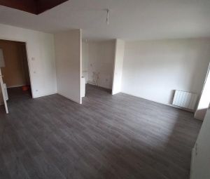 Location Appartement à LES ABRETS EN DAUPHINE - Photo 2