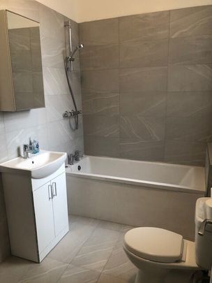 Sorrento Road, Sutton - SM1 - Photo 1