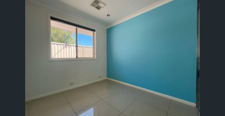 Spacious Four Bedroom Home! - Photo 2