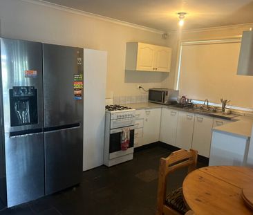 Claremont Meadows - Photo 6