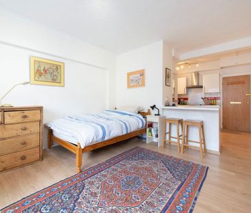 Studio to rent - Photo 1