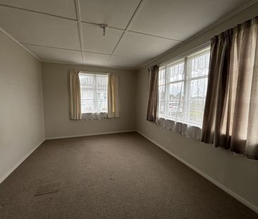 Levin - 3 Bedrooms - Photo 3