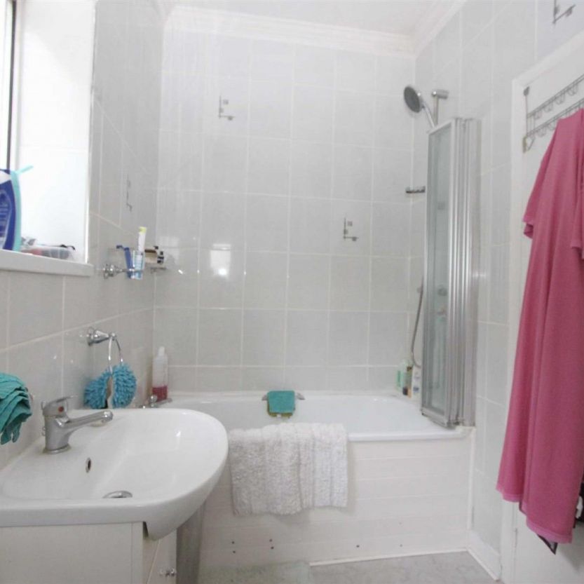 Grange Gardens, Southend On Sea - Photo 1