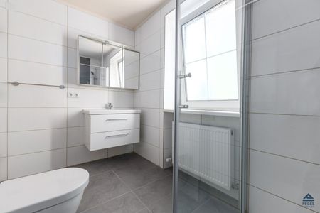 Behagliche Modernität und Retro-Charme: 3½-Zimmer-Wohnung in Itzling - Photo 3