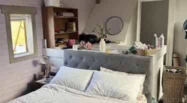 Warehouse Precinct Living: Modern 3-Bedroom Apart - Photo 3