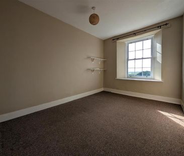 4 bedroom detached house to rent - Photo 3
