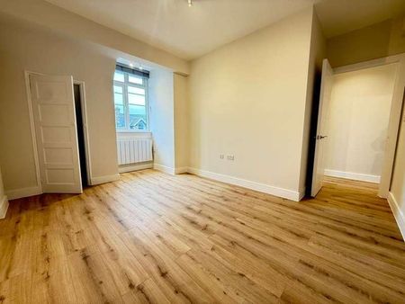 Mottingham Road, London, SE9 - Photo 4