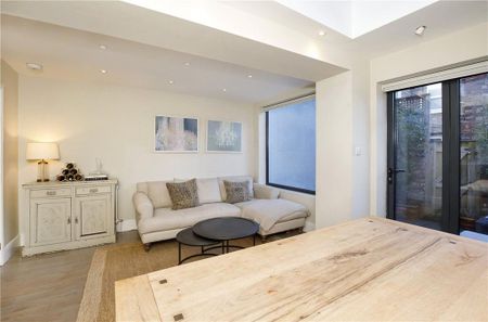 4 bedroom terraced house to rent - Photo 4