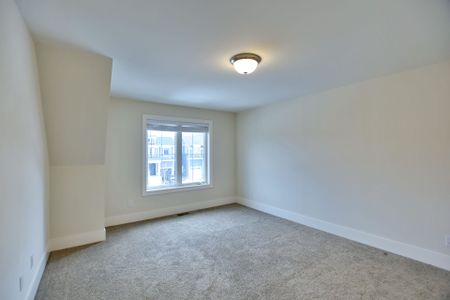 For Lease - 185 Yellow Birch Crescent, Blue Mountains, Ontario - Photo 2