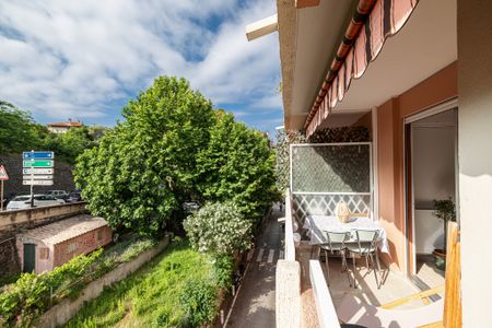 A LOUER 2P MEUBLE NICE QUARTIER PORT -ETUDIANT MOBILITE-6 MOIS - Photo 4