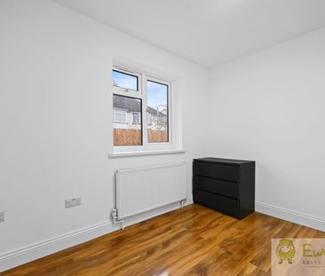 6 Bedroom - Photo 4