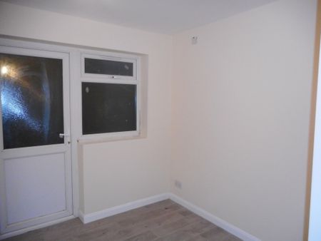 Queens Road, Southall, UB2 5AZ - Photo 2