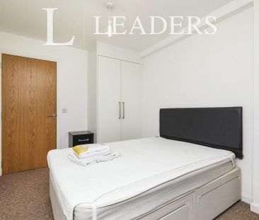 1 bedroom flat to rent - Photo 2