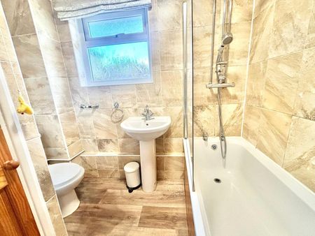 East Street, South Molton, Devon, EX36 - Photo 3