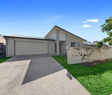 Perfect Upper Coomera Family Home - Photo 3