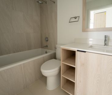 For Lease - 1007 THE QUEENSWAY Avenue Unit# 619, Toronto, Ontario - Photo 2