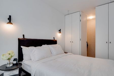 Modern 3-Room Apartment w/Garden in City Center - Photo 5