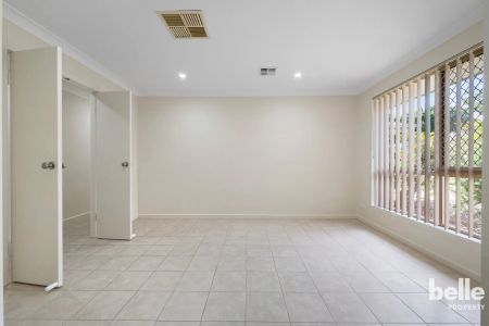 Spacious 5-Bedroom Family Sanctuary in Quiet Hewett Cul-de-Sac - Photo 2