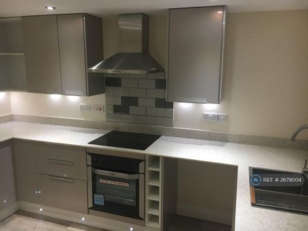 1 bedroom flat to rent - Photo 5