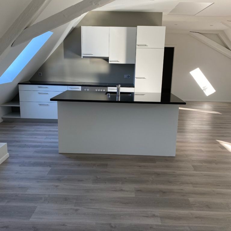 Magnifique appartement en duplex dans un quartier calme au bord de la rivière - Photo 1