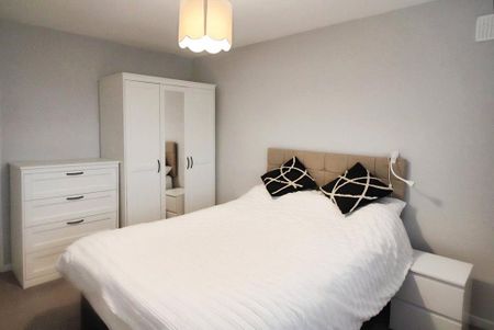 3 bedroom end of terrace house to rent - Photo 4