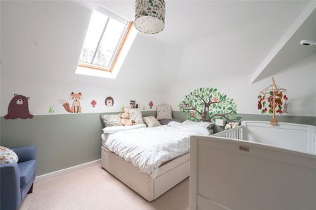 3 bedroom flat to rent - Photo 4