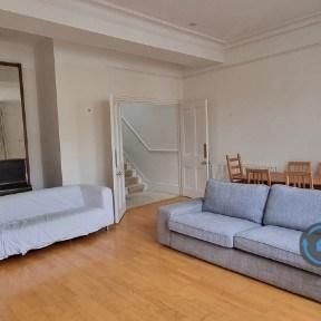 4 bedroom maisonette to rent - Photo 1