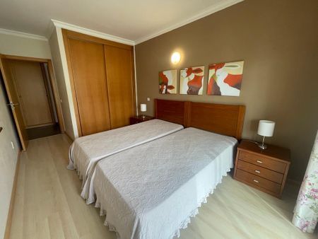Excelente moradia V3 com Piscina localizada em Albufeira na zona das Ferreiras. - Photo 2