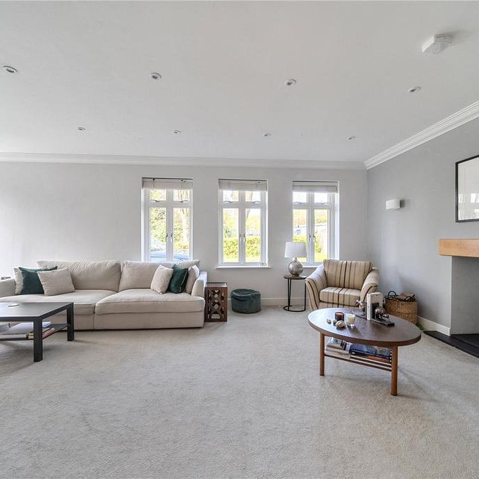5 bedroom detached house to rent - Photo 1