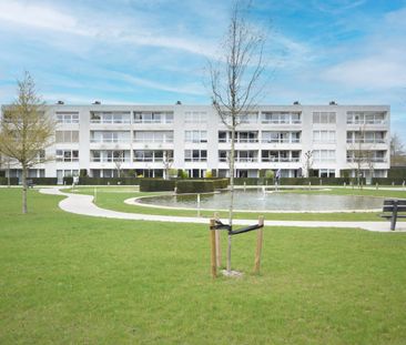 Ruim appartement met 2 slaapkamers en terras in residentie Helminge - Photo 2