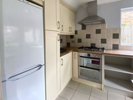 3 Bedroom House - Appledown Close, Alresford - Photo 4