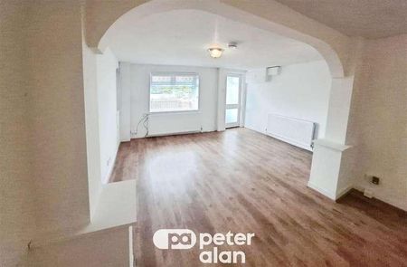 Carmarthen Road, Fforestfach, Swansea, SA5 - Photo 2