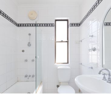 4/54-56 Blues Point Road, McMahons Point NSW 2060 - Apartment For R... - Photo 1