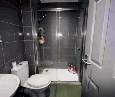 3 Beds 3 Baths - Photo 5