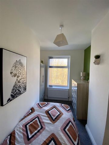 1 bed house share to rent in Burnley Road, Colne, BB8 - Photo 4